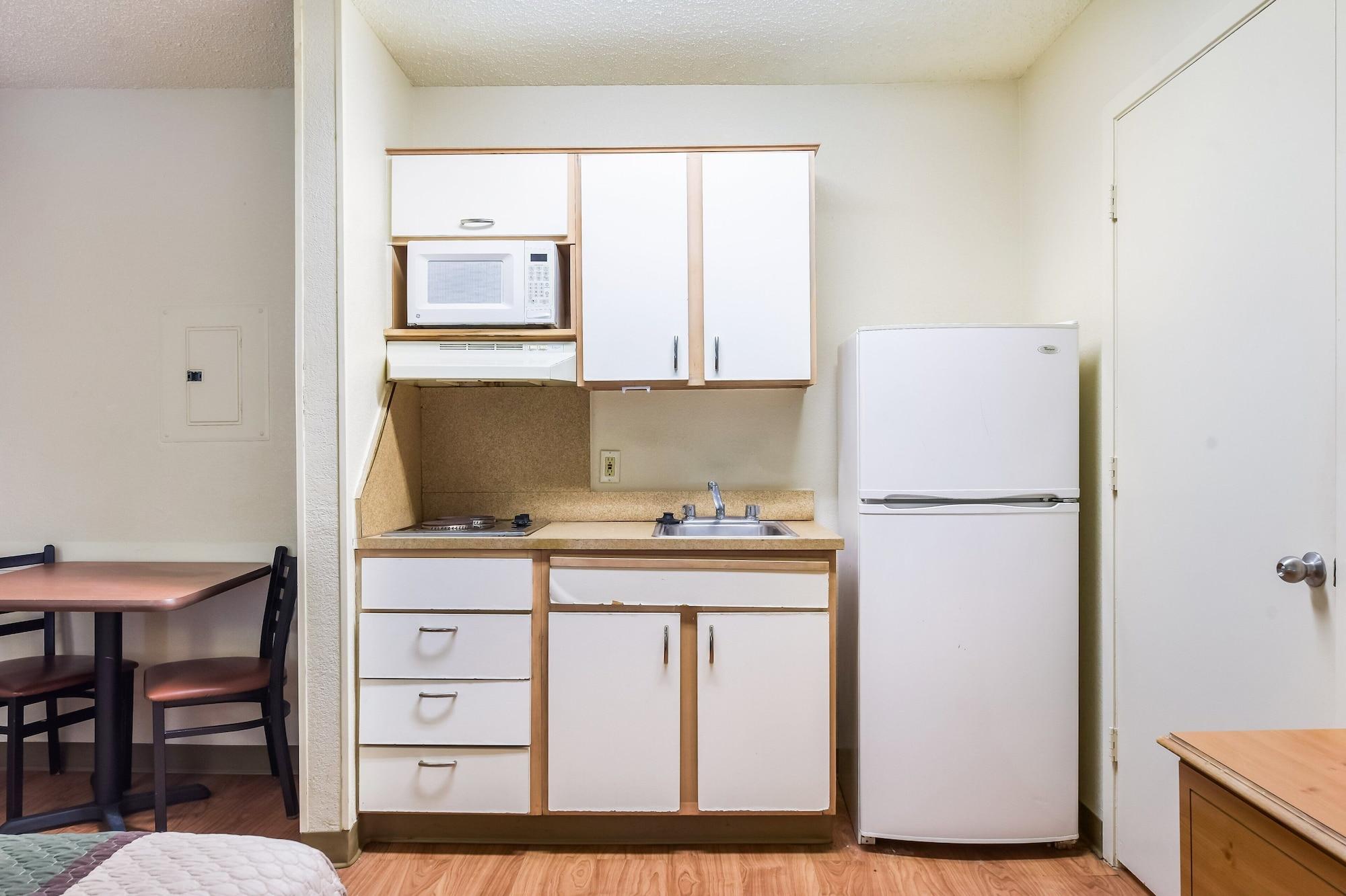 Hometowne Studios By Red Roof Dallas - North Addison - Tollway Ngoại thất bức ảnh